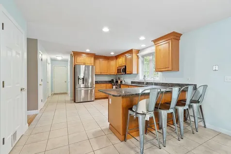 267 South Road Brentwood NH 03833
