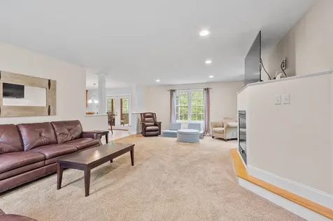 267 South Road Brentwood NH 03833