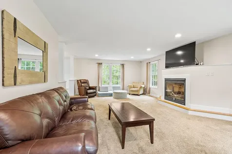 267 South Road Brentwood NH 03833