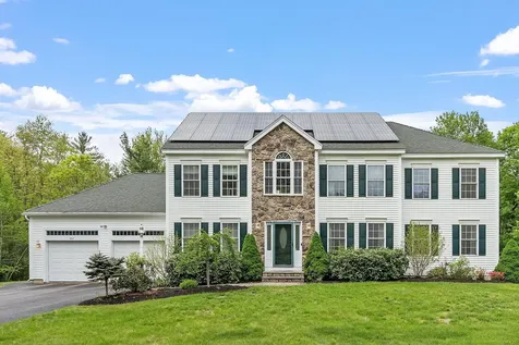 267 South Road Brentwood NH 03833