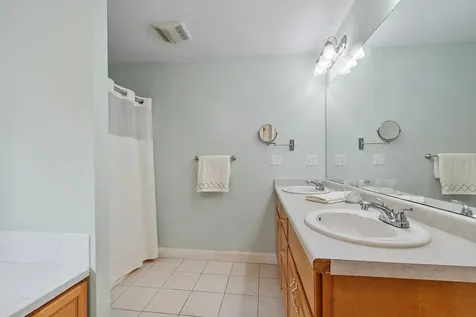 267 South Road Brentwood NH 03833
