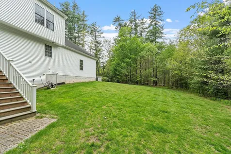 267 South Road Brentwood NH 03833
