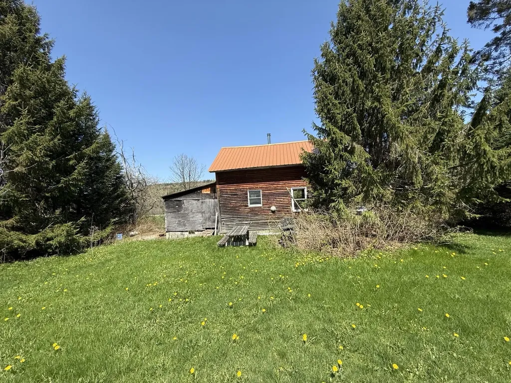 28 Wheeler Road Holland VT 05830