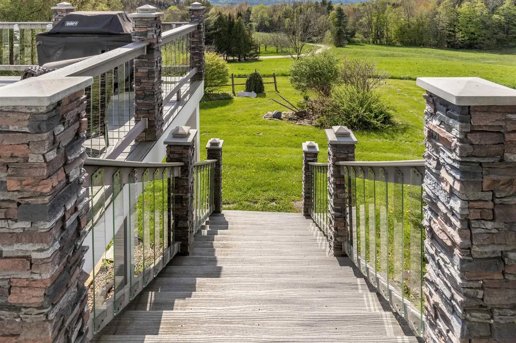 661 Ripley Road Waterbury VT 05677