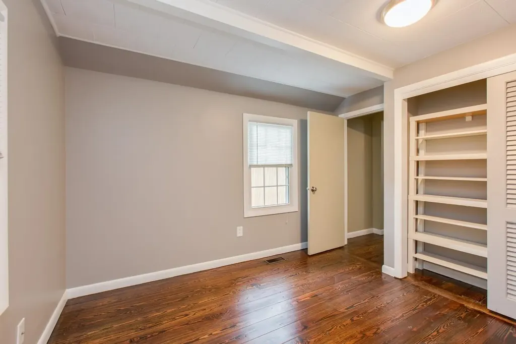 6 Pond Street Nashua NH 03060