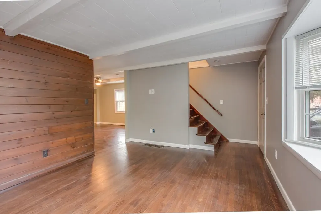 6 Pond Street Nashua NH 03060
