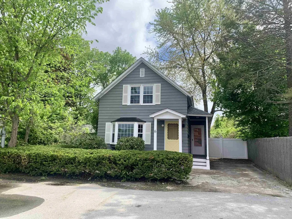 6 Pond Street Nashua NH 03060