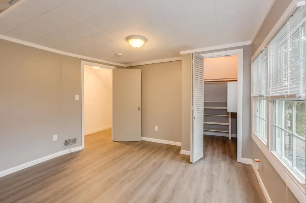 6 Pond Street Nashua NH 03060
