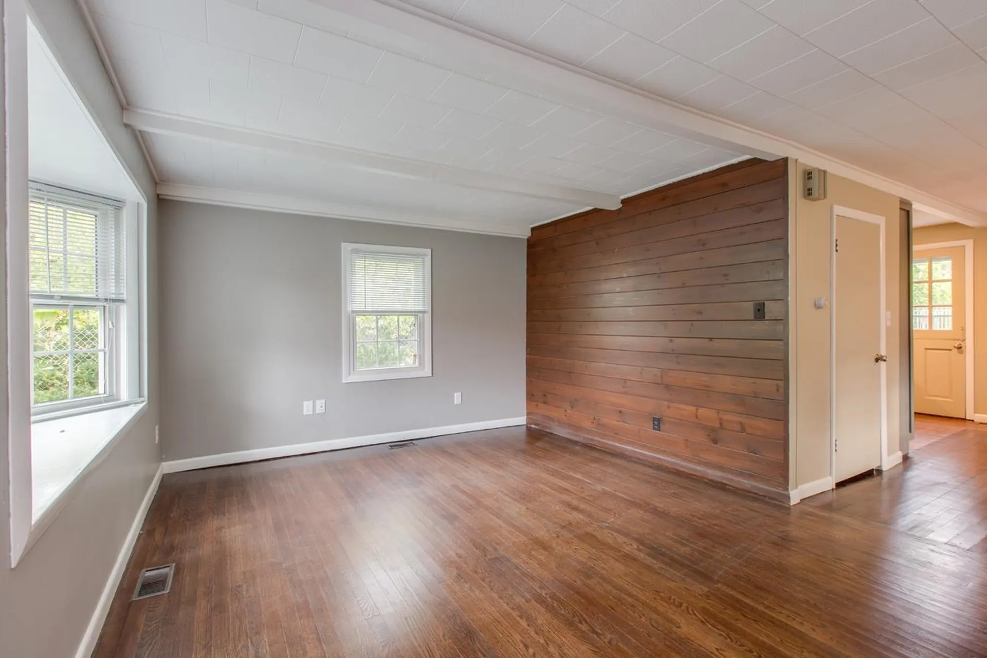 6 Pond Street Nashua NH 03060