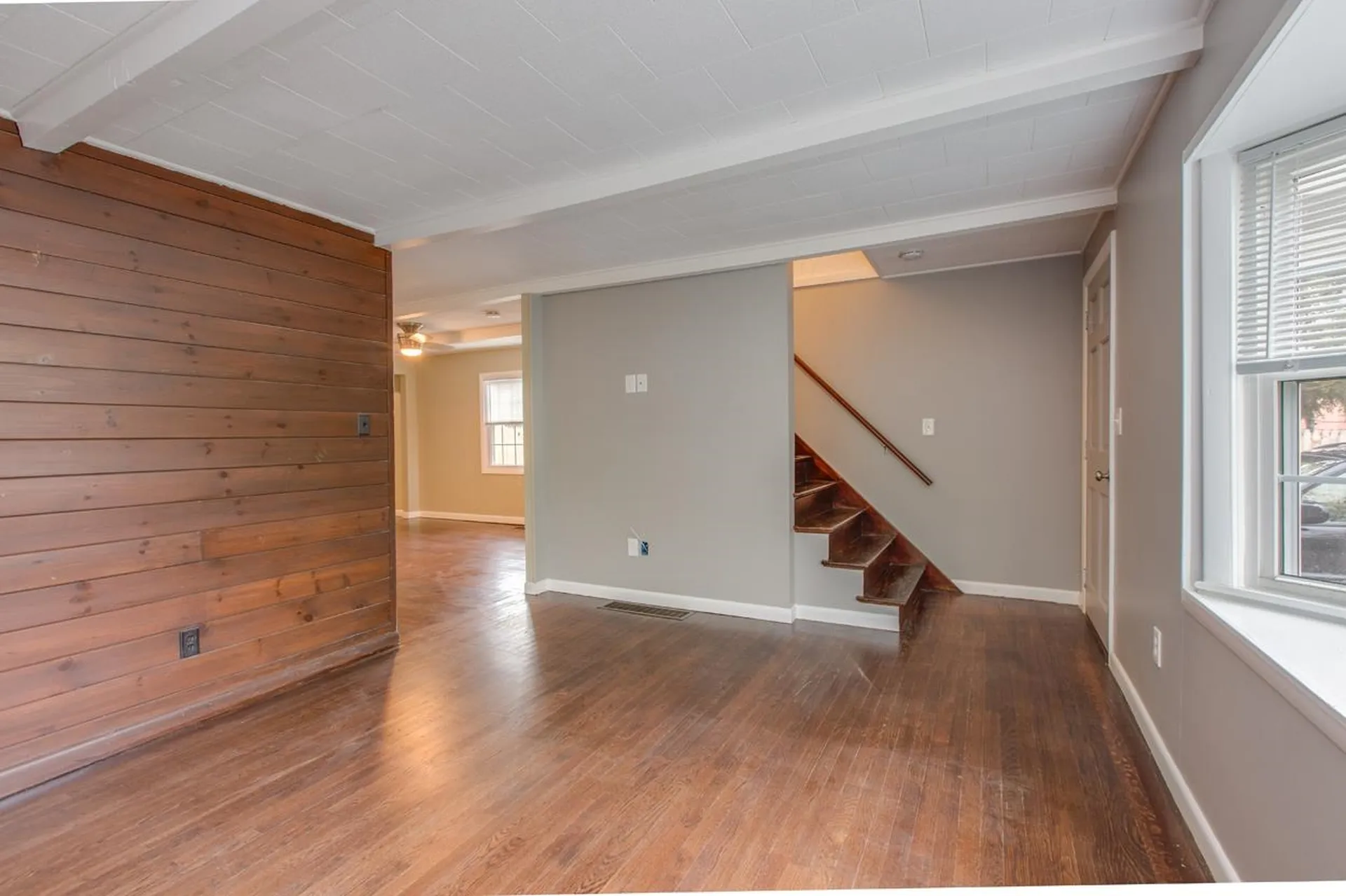 6 Pond Street Nashua NH 03060