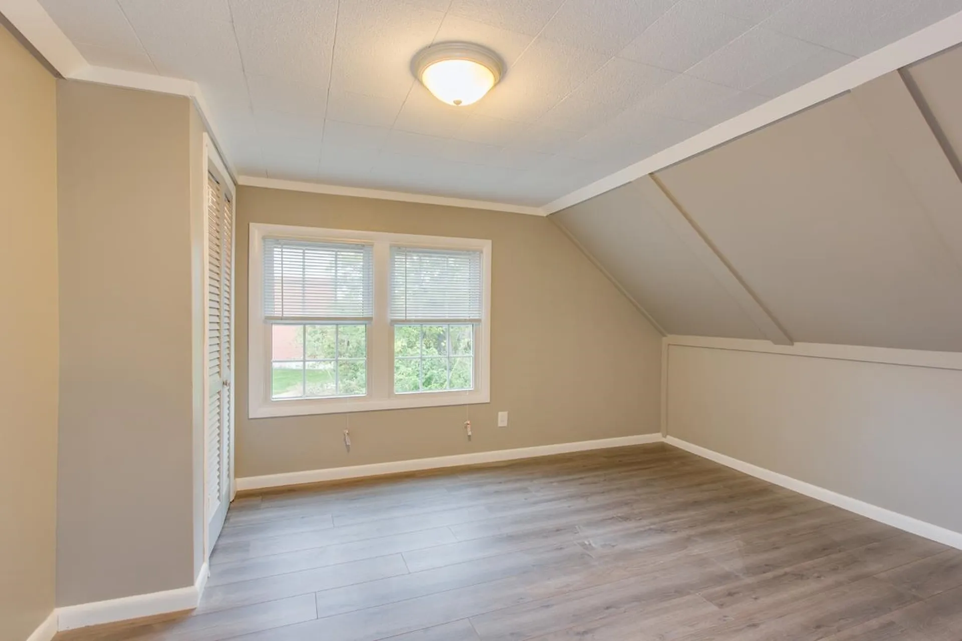 6 Pond Street Nashua NH 03060