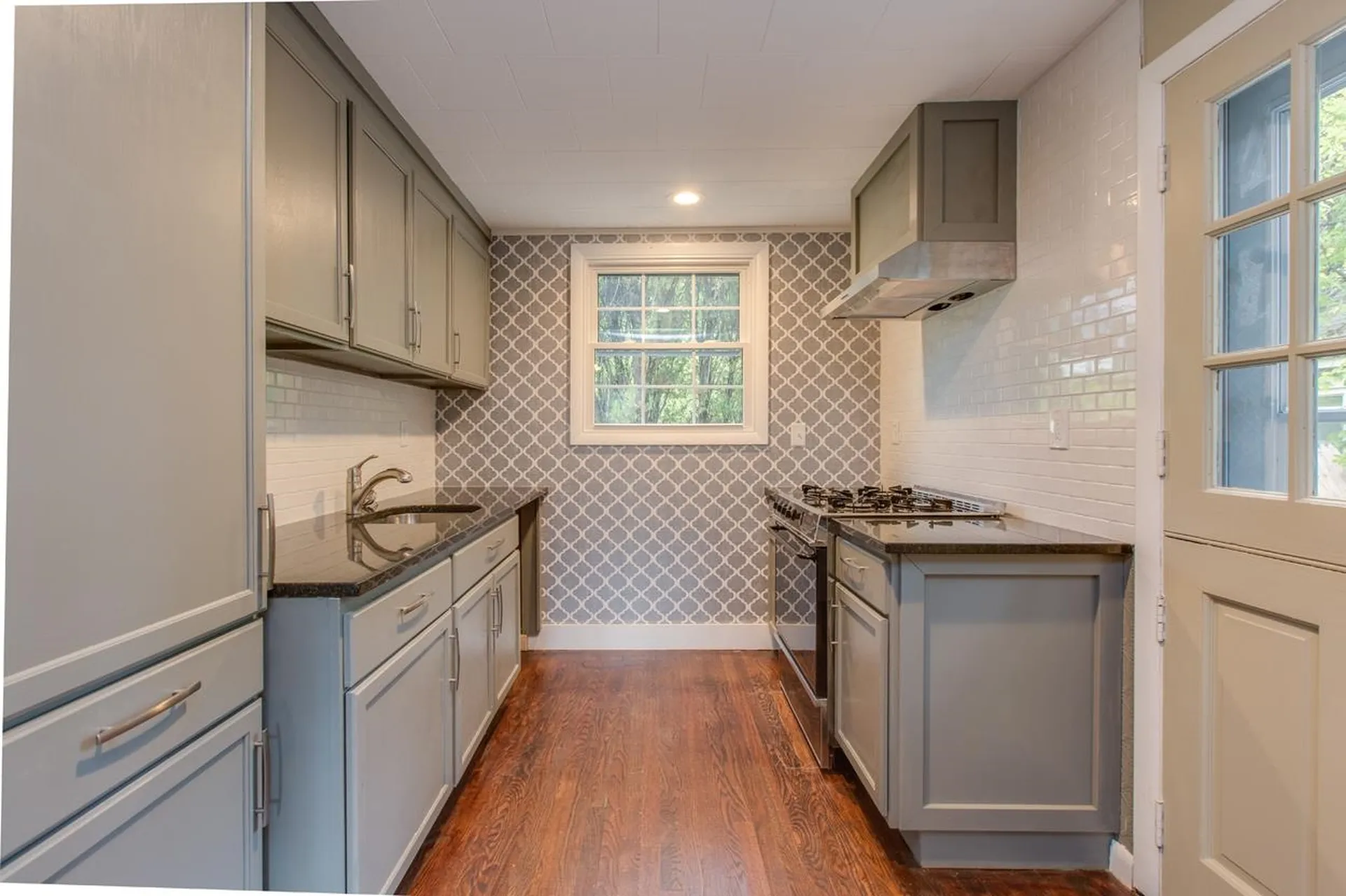 6 Pond Street Nashua NH 03060