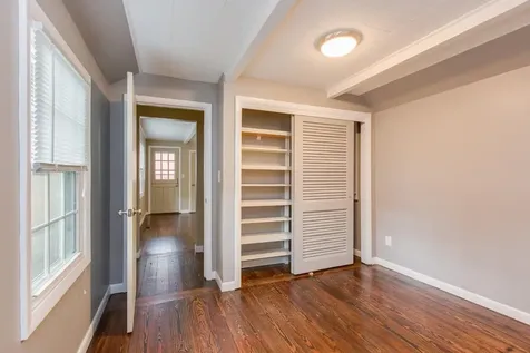 6 Pond Street Nashua NH 03060