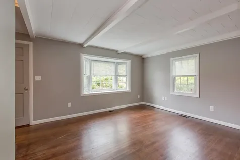 6 Pond Street Nashua NH 03060