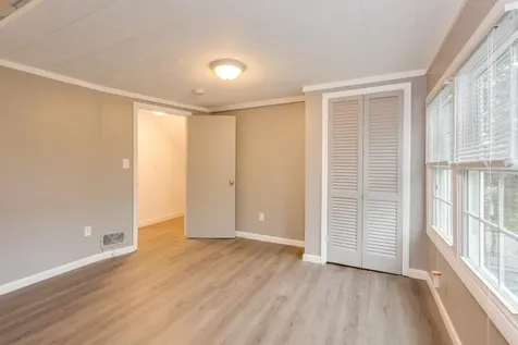 6 Pond Street Nashua NH 03060