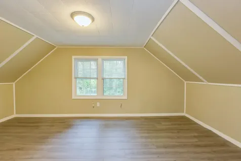 6 Pond Street Nashua NH 03060