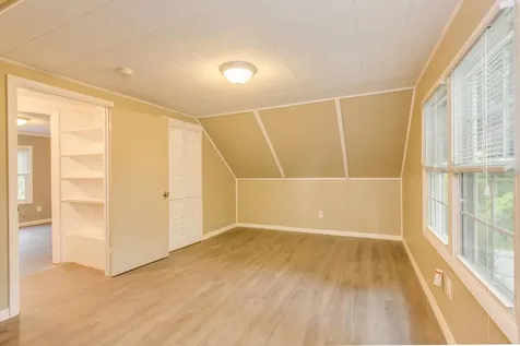 6 Pond Street Nashua NH 03060