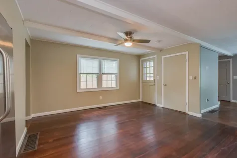 6 Pond Street Nashua NH 03060