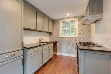 6 Pond Street Nashua NH 03060
