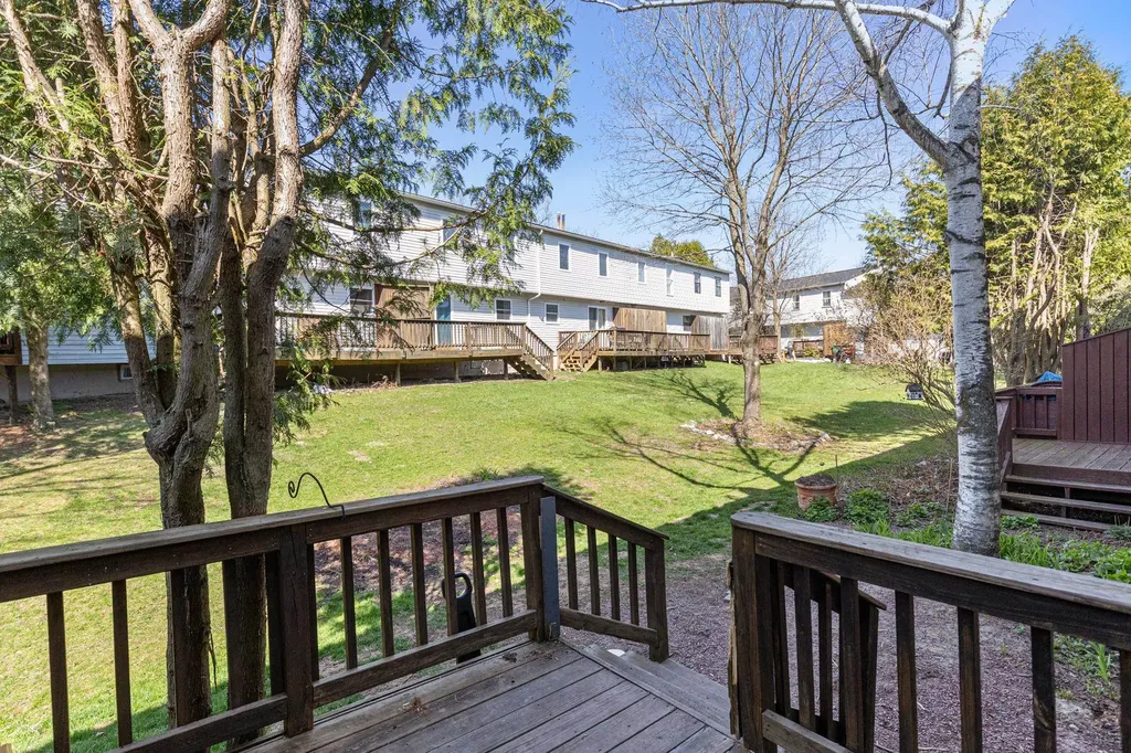 10 Woodbridge Lane Middlebury VT 05753