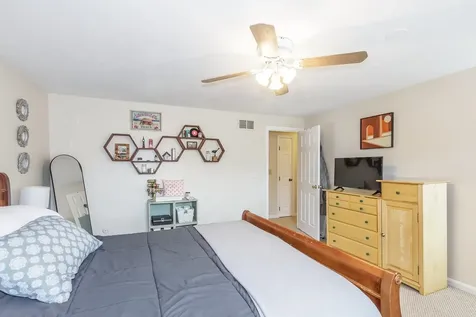 128 Newton Road Plaistow NH 03865