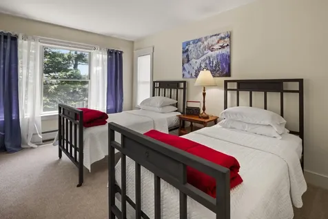 35 Steeple Lane Stowe VT 05672