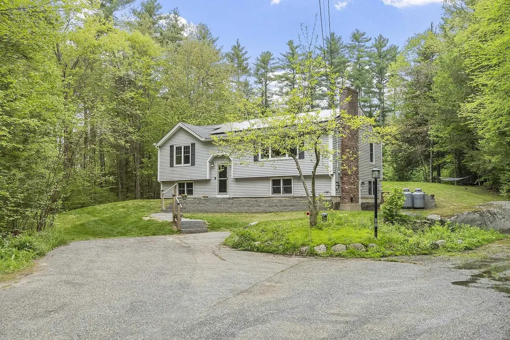 306 Ash Swamp Road Newmarket NH 03857