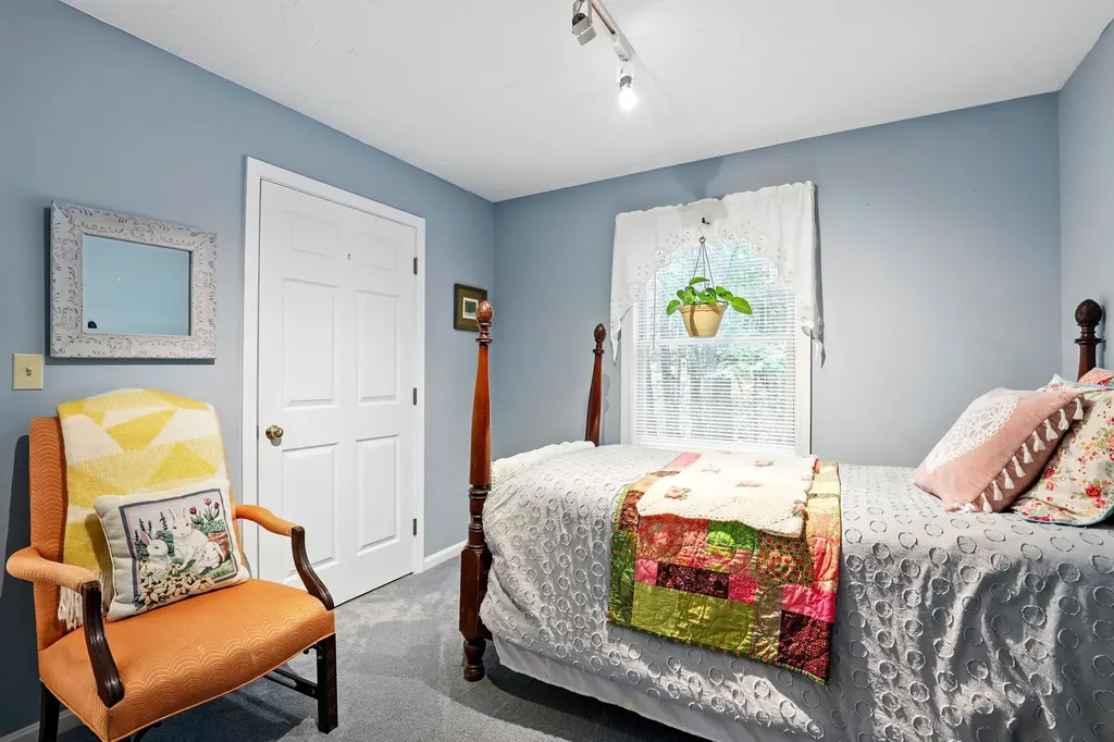 5 River Ridge Road Plymouth NH 03264