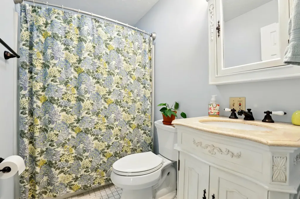 5 River Ridge Road Plymouth NH 03264