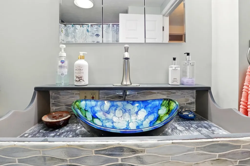 5 River Ridge Road Plymouth NH 03264