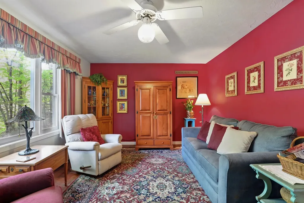 5 River Ridge Road Plymouth NH 03264