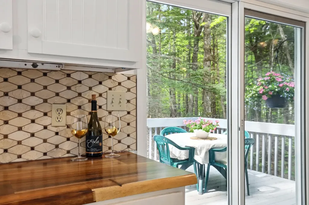 5 River Ridge Road Plymouth NH 03264