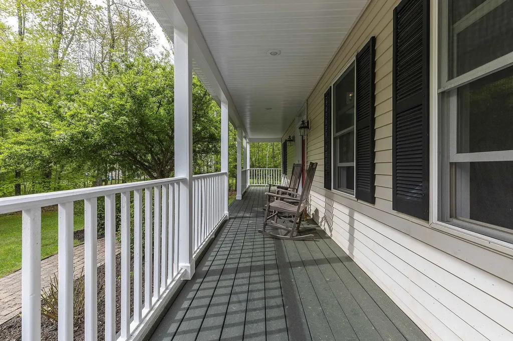 308 Mending Walls Road Manchester VT 05255