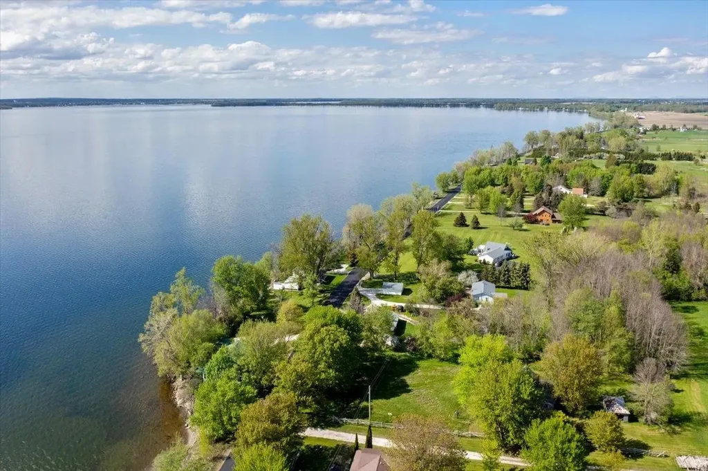 2099 West Shore Road Alburgh VT 05440