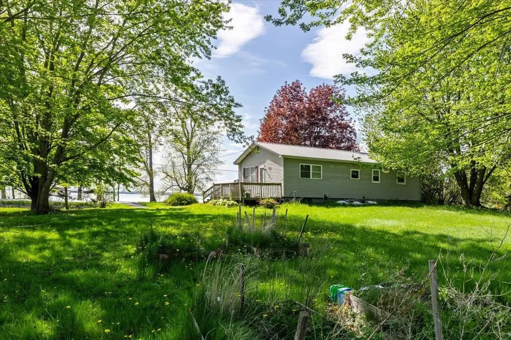 2099 West Shore Road Alburgh VT 05440