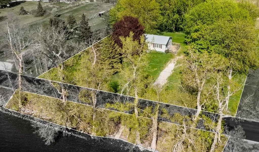 2099 West Shore Road Alburgh VT 05440