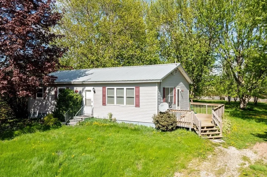 2099 West Shore Road Alburgh VT 05440