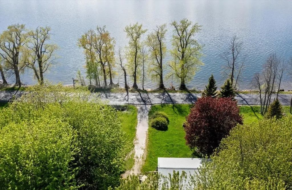 2099 West Shore Road Alburgh VT 05440