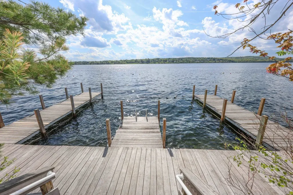 11 Sullivan Way Laconia NH 03246