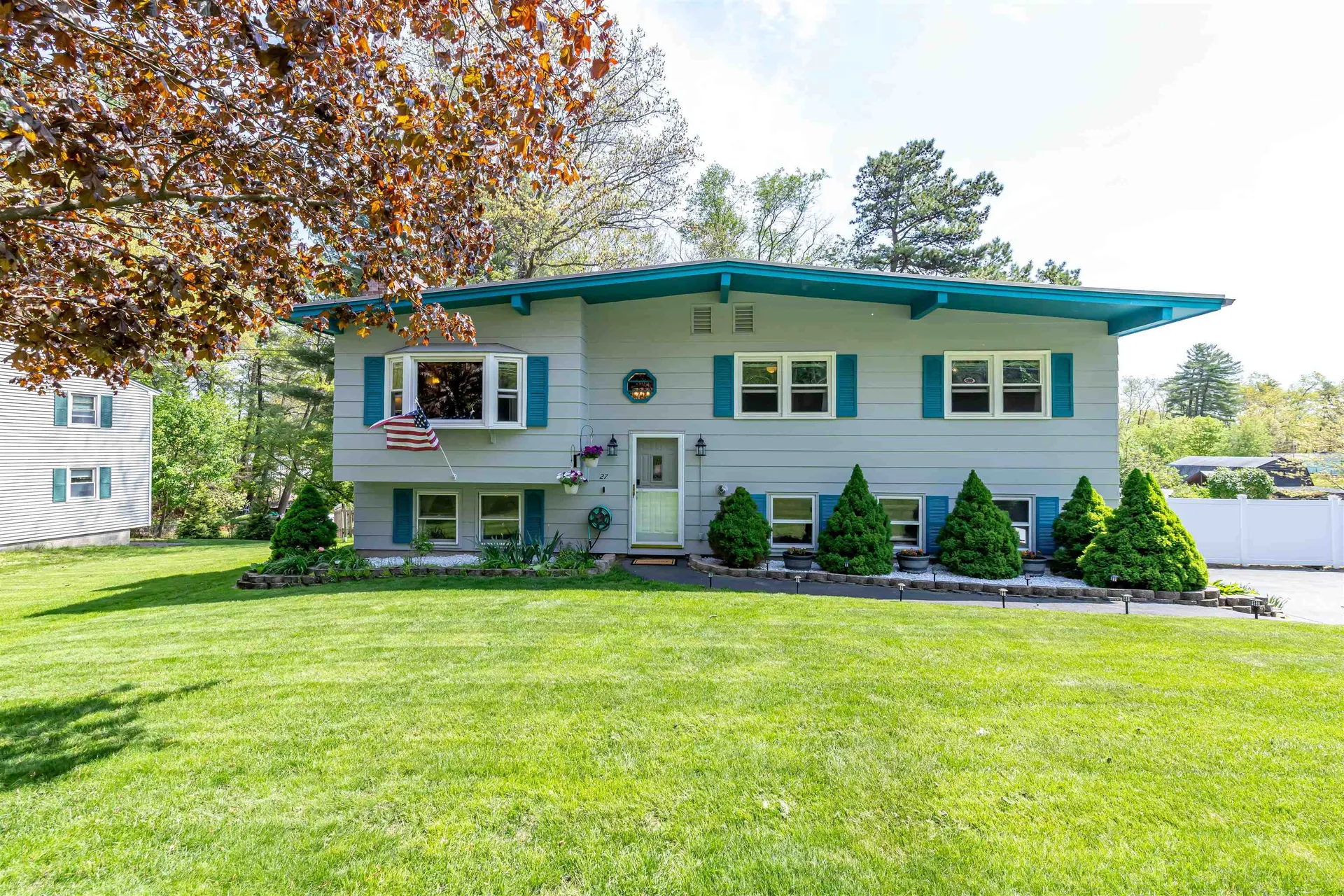 27 Jo Ellen Drive Merrimack NH 03054