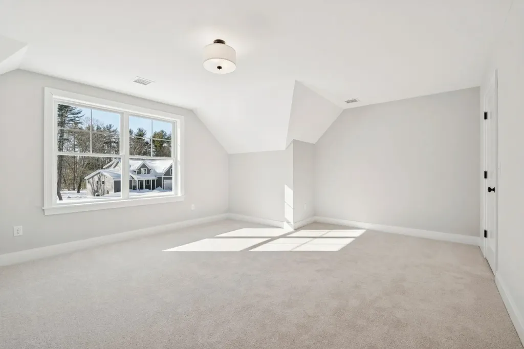 2 Washburn Farm Lane Kittery ME 03905