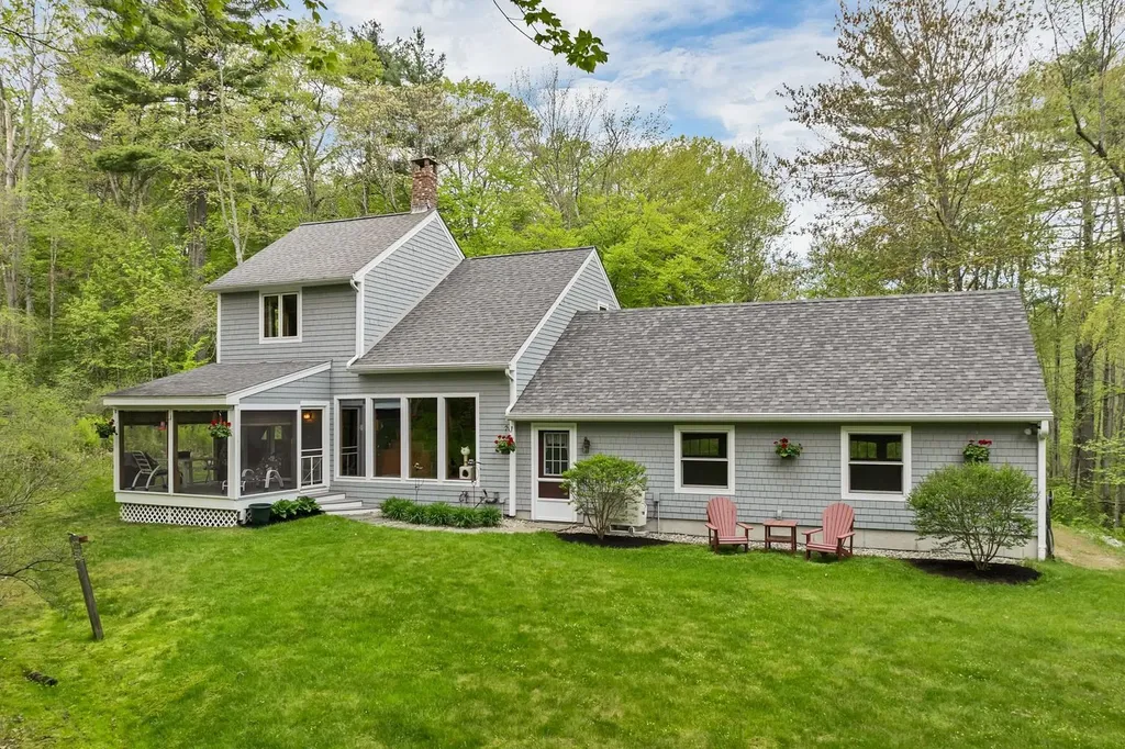 29 Lakeview Drive Wolfeboro NH 03894