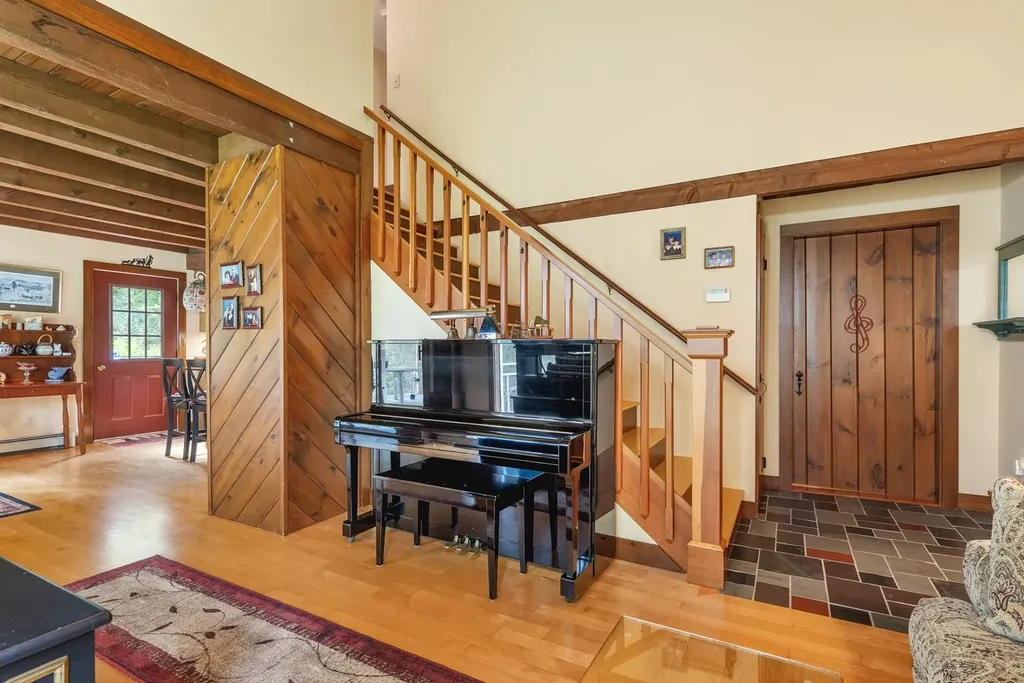 29 Lakeview Drive Wolfeboro NH 03894