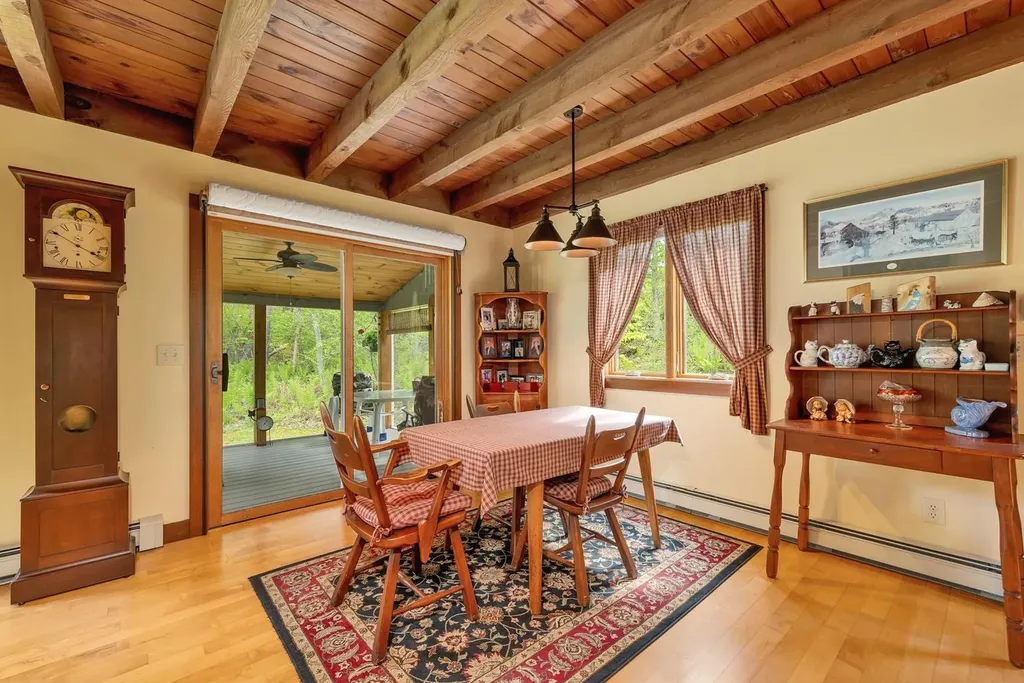 29 Lakeview Drive Wolfeboro NH 03894