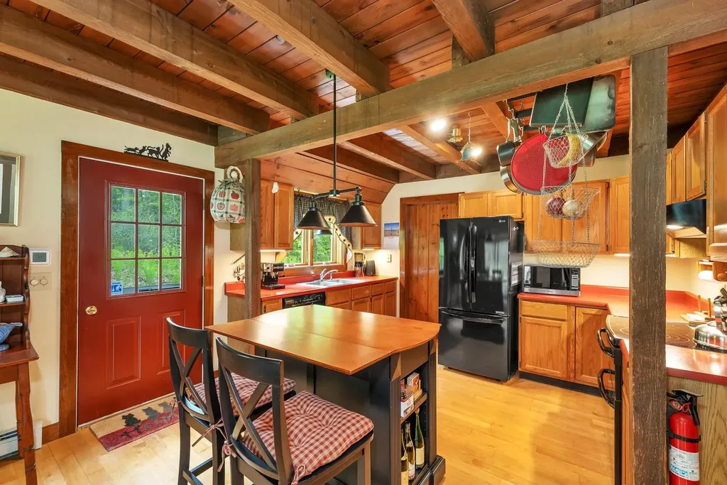 29 Lakeview Drive Wolfeboro NH 03894