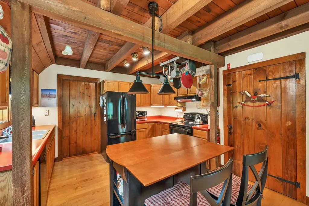 29 Lakeview Drive Wolfeboro NH 03894