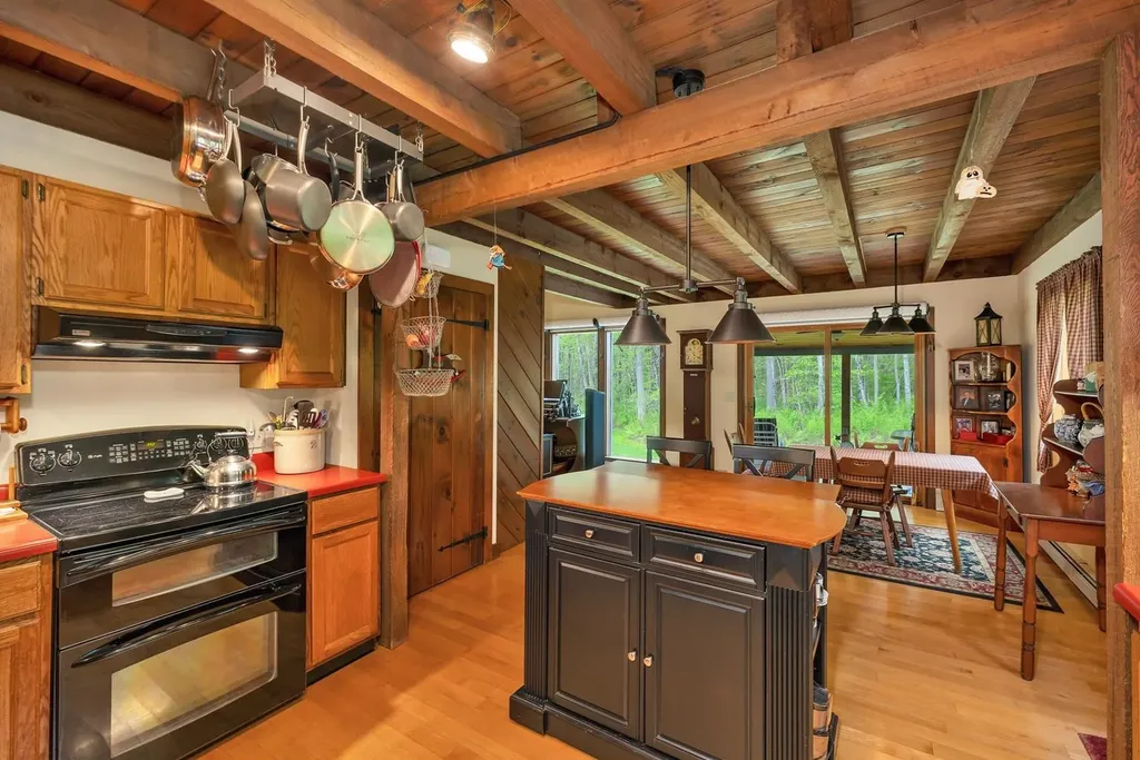 29 Lakeview Drive Wolfeboro NH 03894