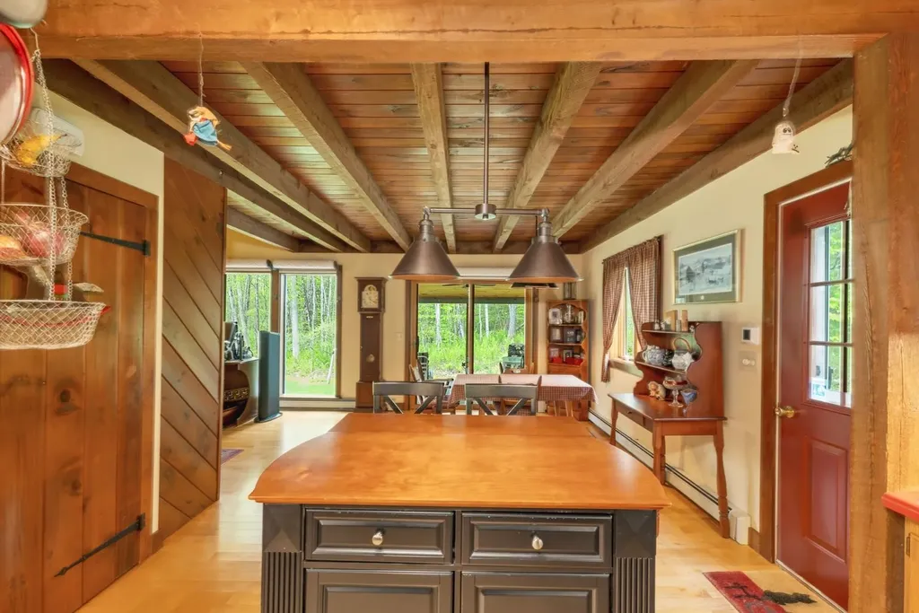 29 Lakeview Drive Wolfeboro NH 03894