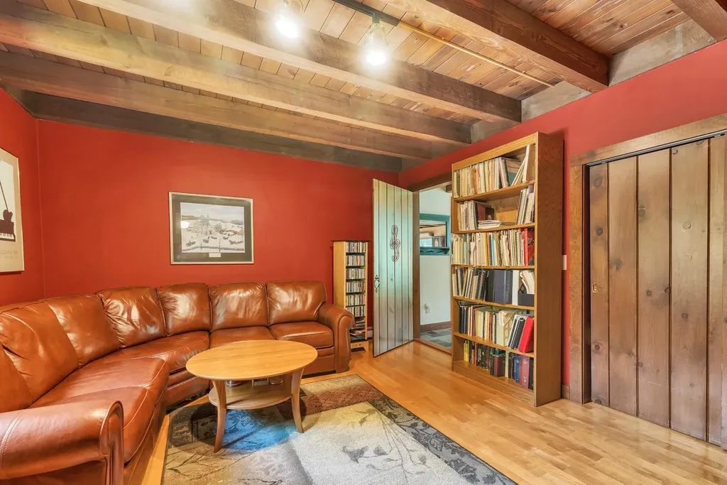 29 Lakeview Drive Wolfeboro NH 03894