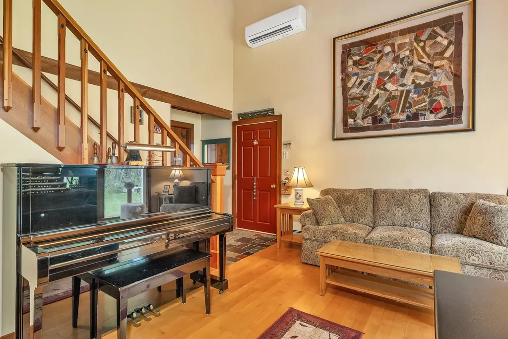 29 Lakeview Drive Wolfeboro NH 03894